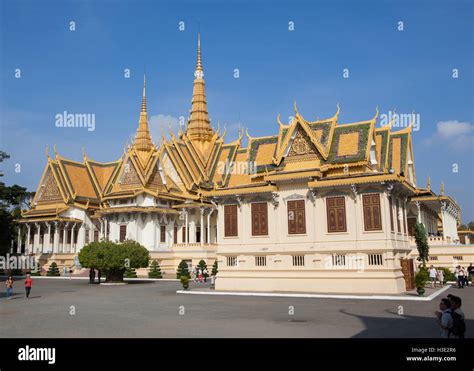 The Silver Pagoda Wat Preah Keo Morokot Temple Of The Emerald Buddha