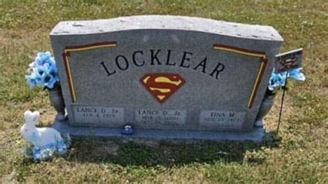 Quirky Tombstones That Attract Attention | KLYKER.COM