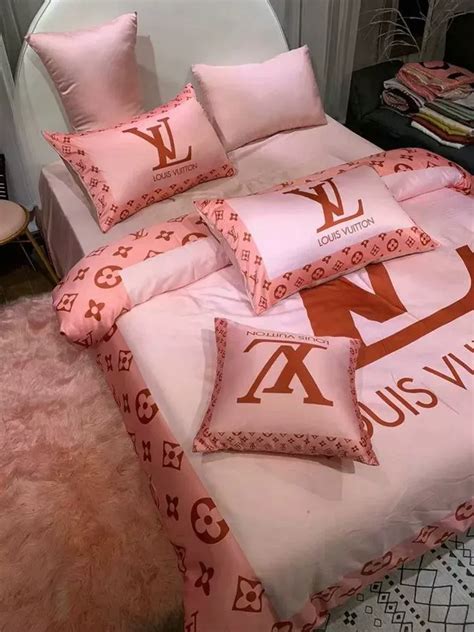 Louis Vuitton Pinky Luxury Brand Bedding Set Bedspread Duvet Cover Set Home Decor Maisons