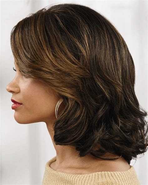 Sophisticated Shoulder Length Bob Wig In A Rich Human Hair Blend