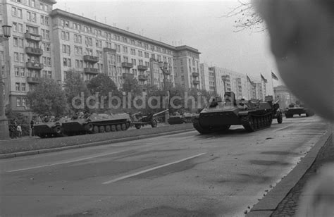 Ddr Bildarchiv Berlin Paradefahrt Von Milit Rtechnik Der Nva