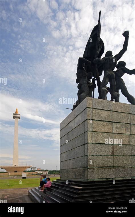 National Monument Merdeka Square Jakarta Indonesia Stock Photo Alamy