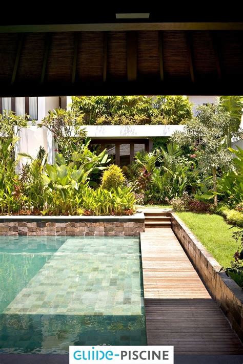 Les Types De Carrelages De Piscine Modern Garden Modern House House