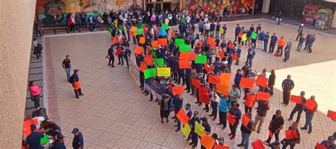 Polic As Jubilados Se Manifiestan En El Palacio De Gobierno De Sinaloa