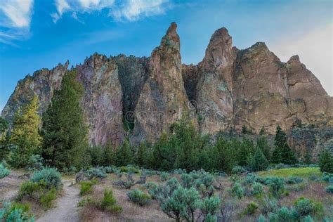 Sunrise View of Smith Rock State Park in Oregon Stock Photo - Image of ...