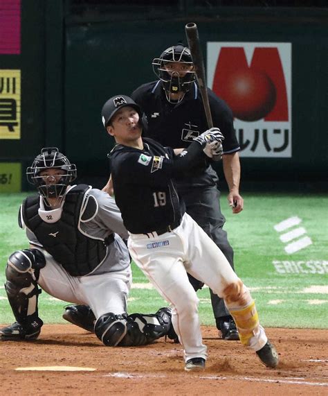 ソフトb初の三塁打 話題の“甲斐打点”で11戦11勝 藤本監督絶賛「打てば負けない。また打った」― スポニチ Sponichi Annex 野球