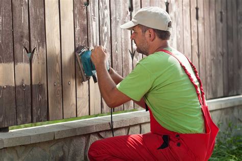 Cost to Paint or Stain a Fence in 2025 - Inch Calculator