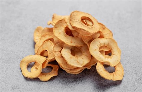 Premium Photo | Dried apple chips