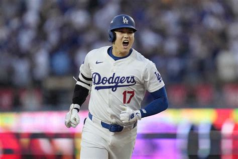 大谷翔平は「1番・dh」 ポストシーズン2号なるか 地区シリーズ第3戦、先発メンバー発表 2024年10月9日掲載 ライブドアニュース