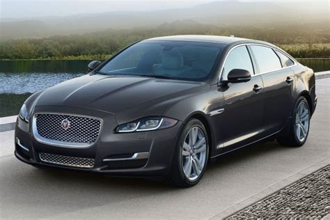 Used Jaguar Xj Xjl Portfolio Sedan Review Ratings Edmunds