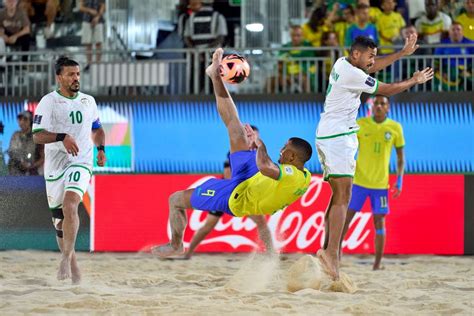 Brasil supera México e avança na Copa do Mundo de Futebol de Areia