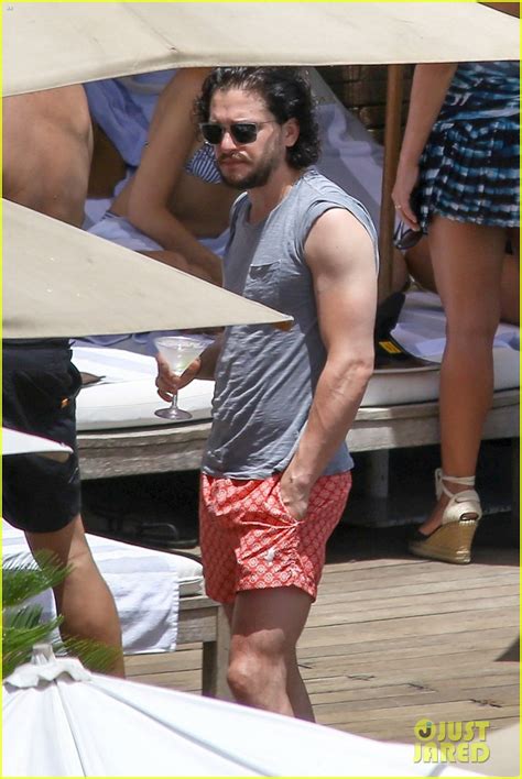 Kit Harington Goes Shirtless Bares Ripped Body Again In Rio Photo 3545895 Kit Harington