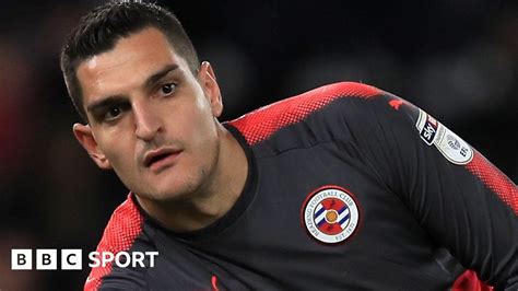 Vito Mannone Reading Goalkeeper Reveals Mother Suffered A Stroke Bbc