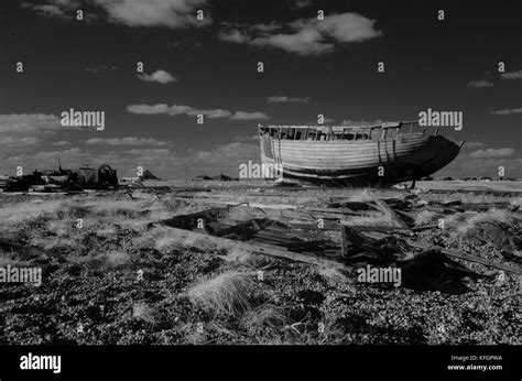 Derelict Fishing Boat Dungeness Beach Stock Photo Alamy