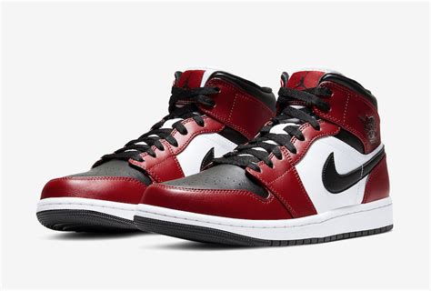 Air Jordan 1 Mid Chicago Black Toe 554724-069 Release Date - SBD