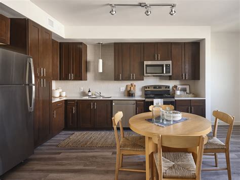 East Riverside Condominiums — Bercy Chen Studio