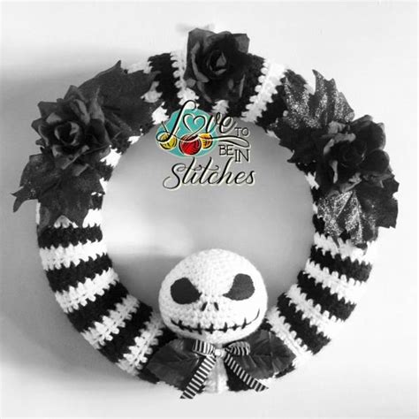 Skeleton Halloween Wreath – Crochet