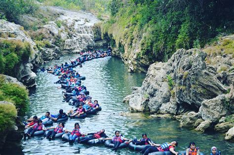 Goa Pindul Petualangan Cave Tubing Yang Asyik Banget