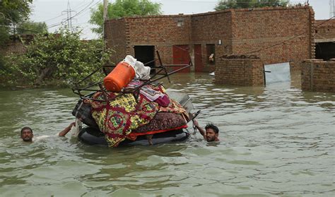 Floods Wreak Havoc Across Pakistan 903 Dead Since Mid June Arab News