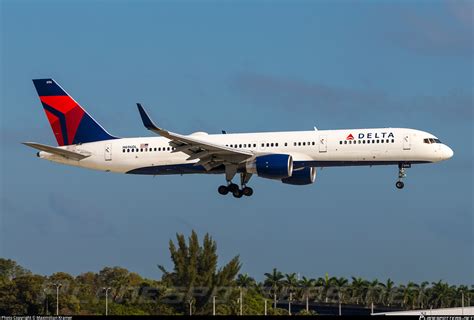 N696DL Delta Air Lines Boeing 757 232 WL Photo By Maximilian Kramer