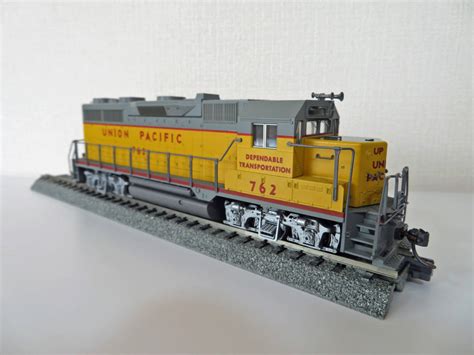 Yahooオークション Kato Ho Emd Gp35 PhaseⅠa 37 02d Union Pacific