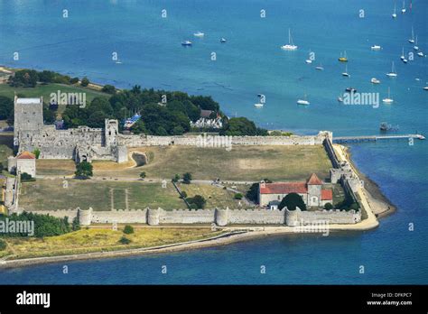 Luftaufnahme Von Portchester Castle Fotos Und Bildmaterial In Hoher