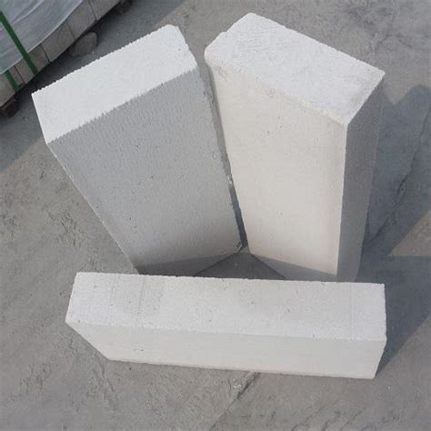 Aerated Autoclaved Lightweight Concrete Blocks Feature Crack