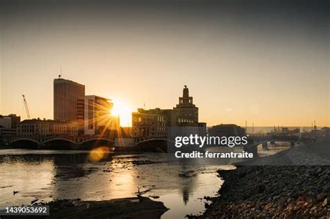 Cedar Rapids Skyline Iowa High-Res Stock Photo - Getty Images