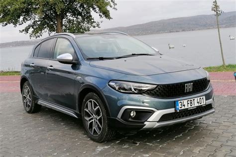 FIAT EGEA CROSS HYBRID Otomobil