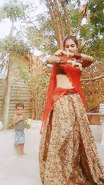 चूड़ियां बजाऊं कि बजाऊं कंगना Dance Youtube