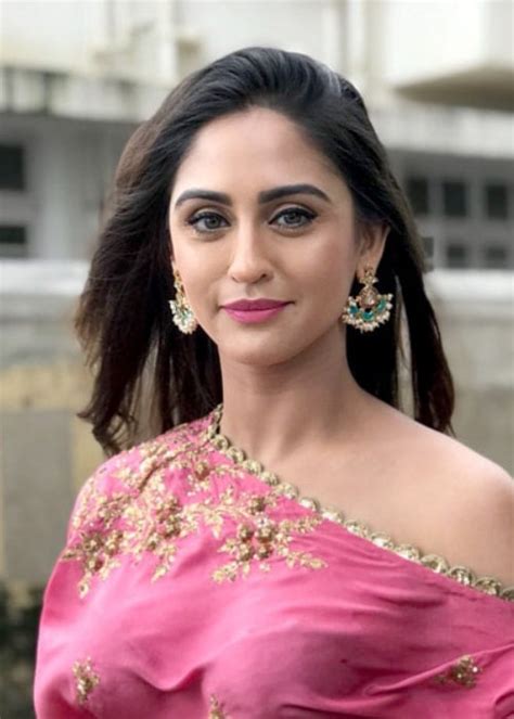 Krystle D'Souza Height, Weight, Age, Boyfriend, Family, Facts, Biography