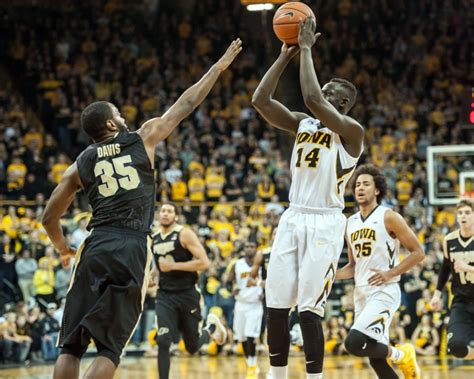 Iowa Basketball: Peter Jok Season Review