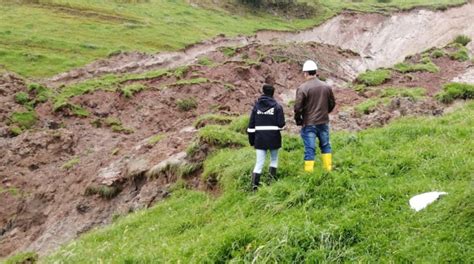 28 Personas Evacuadas Por Deslizamiento De Tierra En Gualaceo El Comercio