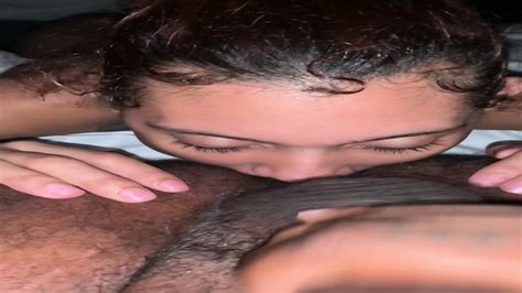 Latina Comiendo Tf Poner Un Poco De Culo
