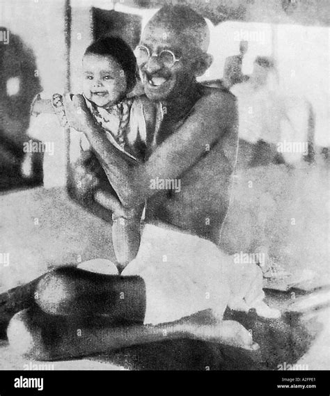 Mahatma gandhi child hi-res stock photography and images - Alamy