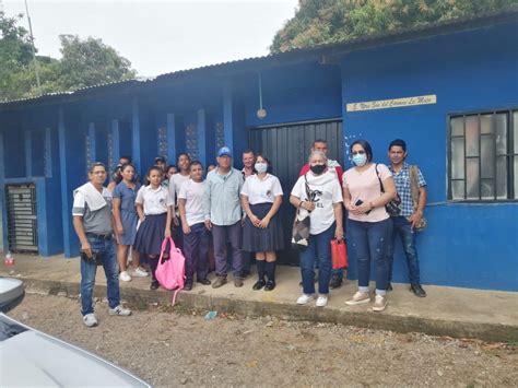 Padres de familia de la Institución Educativa Nuestra Señora del Carmen