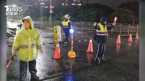 汐止工建路地層下陷今早搶修 市長侯友宜緊盯復原進度 Yahoo奇摩汽車機車