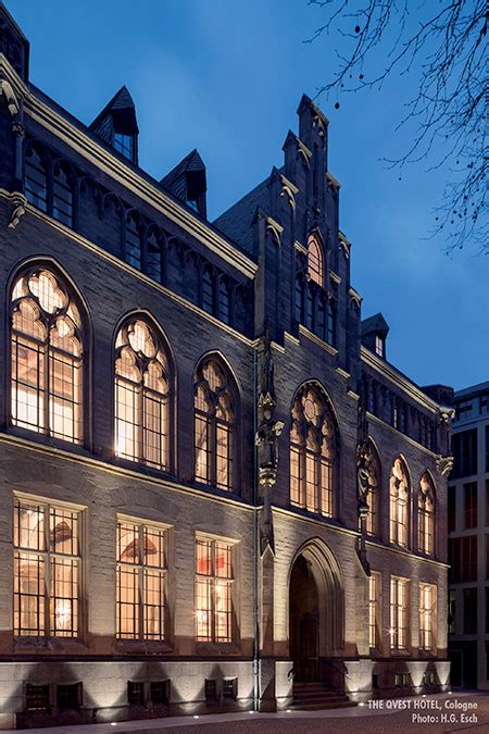QVEST Hotel