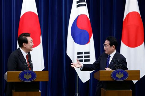 【画像】岸田首相「韓国訪問」尹大統領と首脳会談へ今、韓国メディア・国民は岸田氏の「口」一点に注目している 12 ライブドアニュース