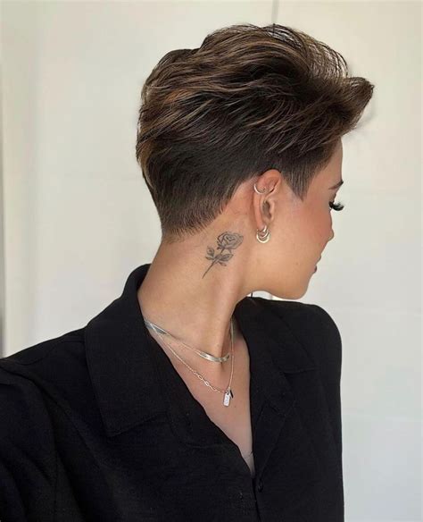 Pin On Mes Favoris Cheveux Courts Stylish Short Hair Super Short