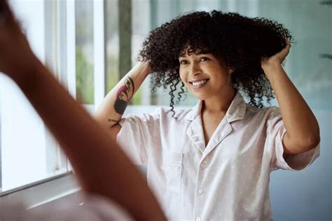 how to detangle curly human hair wig