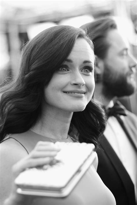 Alexis Bledel Sells Brooklyn Heights Home Teen Vogue Corded Lace