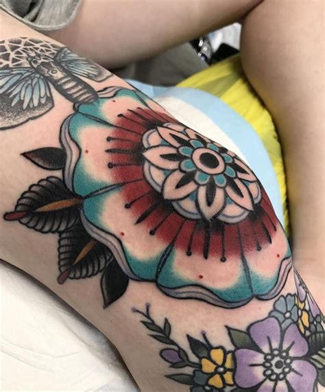 American Traditional Flower Tattoo On The Knee Tattoogrid Net