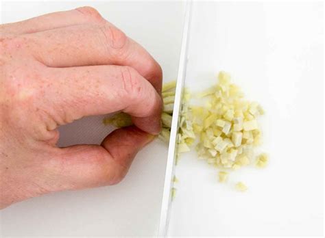 How To Peel Slice Julienne Chop Mince And Grate Ginger