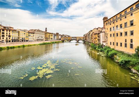 Arno River In Florence Tuscany Stock Photo Alamy