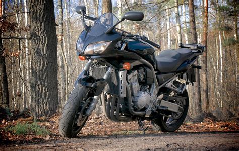 2002 Yamaha FZS 1000 Fazer Moto ZombDrive