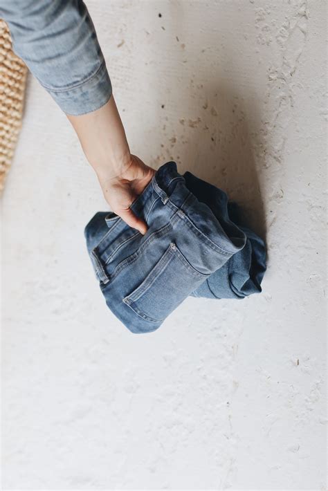 How To Fold Jeans A Step By Step Guide Revelle