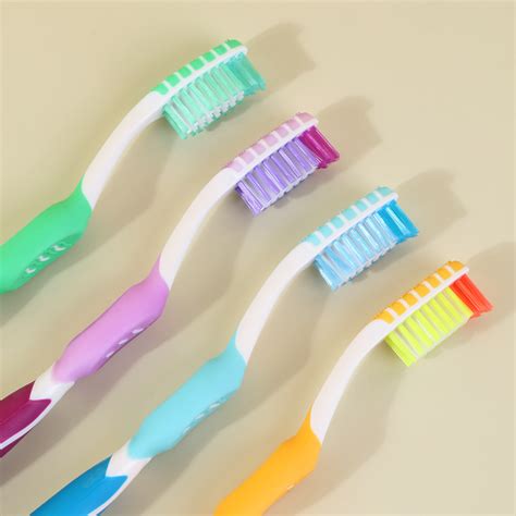 China Factory Supplied Whitening Nylon Bristles Toothbrush Oral