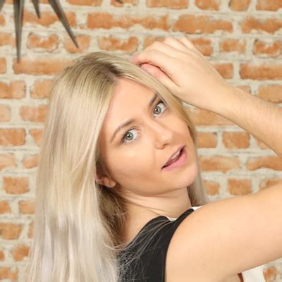 Elle M VR Porn Videos VRPorn