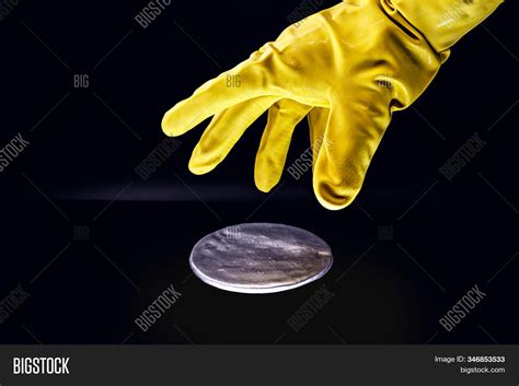 Enriched Uranium Image & Photo (Free Trial) | Bigstock